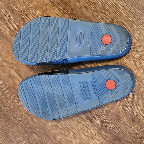 Hunter Ombre Flip Flops - Picture 2 of 2